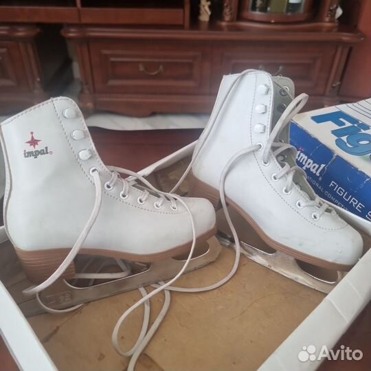 Коньки фигурные impal