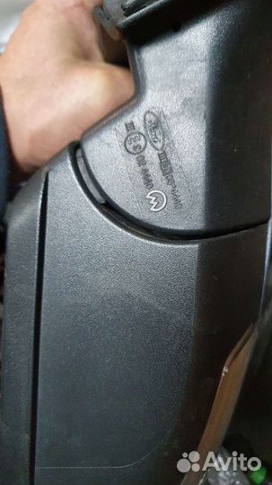 Зеркало заднего вида