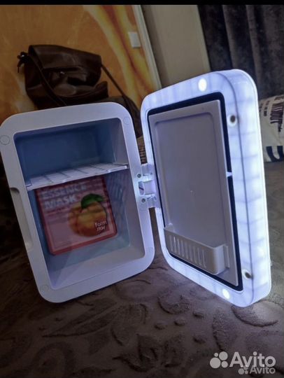 Минихолодильник для косметики