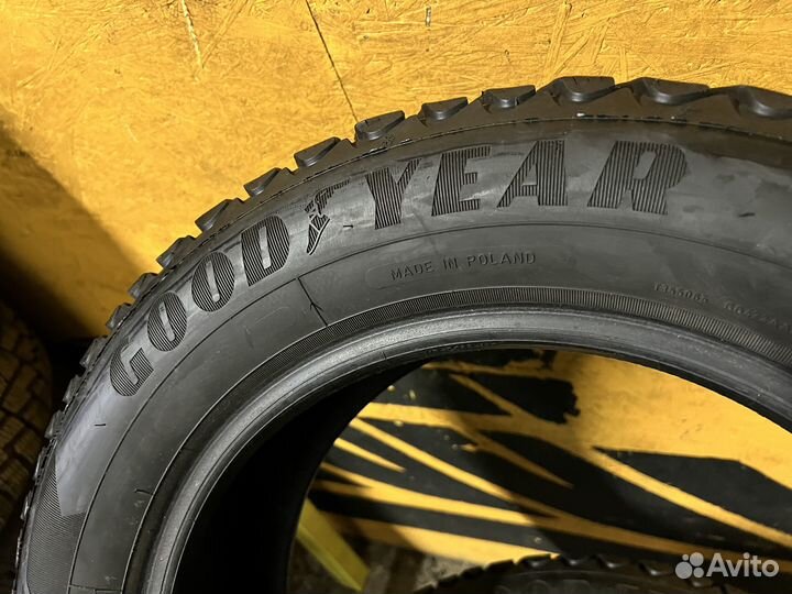 Goodyear Ultragrip Ice Arctic 185/65 R15