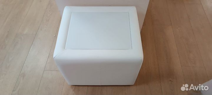 Тумба прикроватная