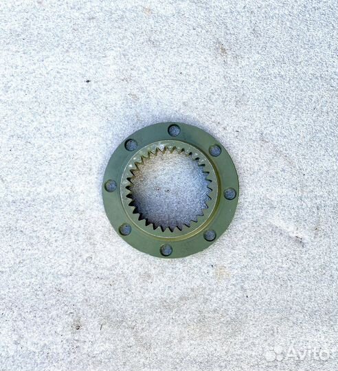 Муфта зубчатая бортовой передачи Гтт / 21.11.184