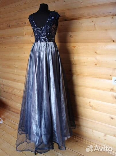 Вечернее платье