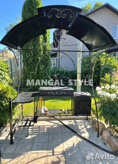 Мангал с крышей