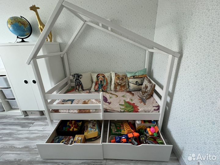 Детская кровать домик с матрасом б/у