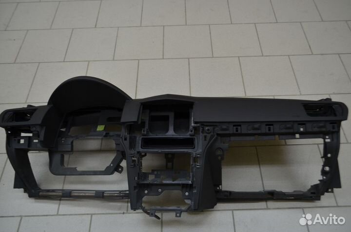 Торпедо панель приборов Опель Астра Н