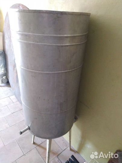 Бочка из пищевой нержавейки с краном