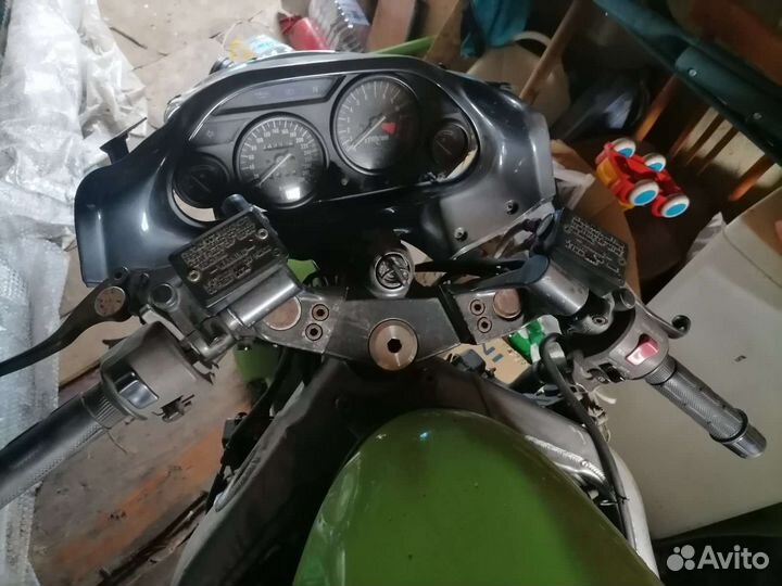 Kawasaki zzr 1100
