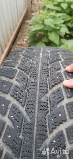 Kumho I'Zen RV Stud KC16 215/60 R17
