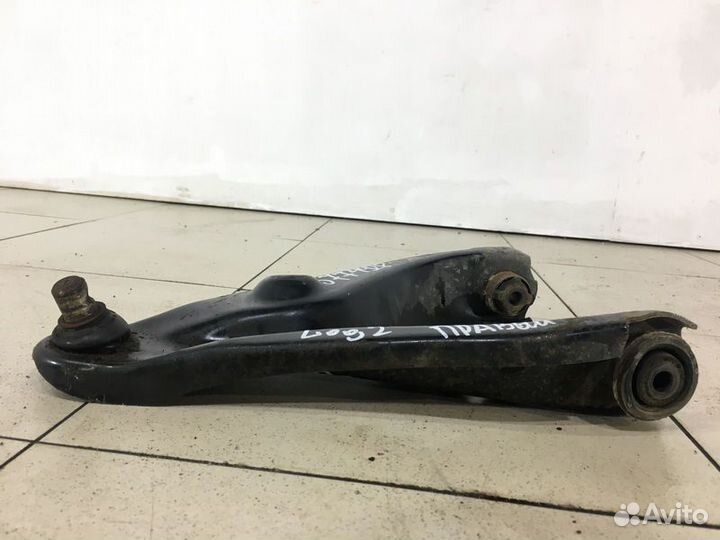 Рычаг передний правый Лада