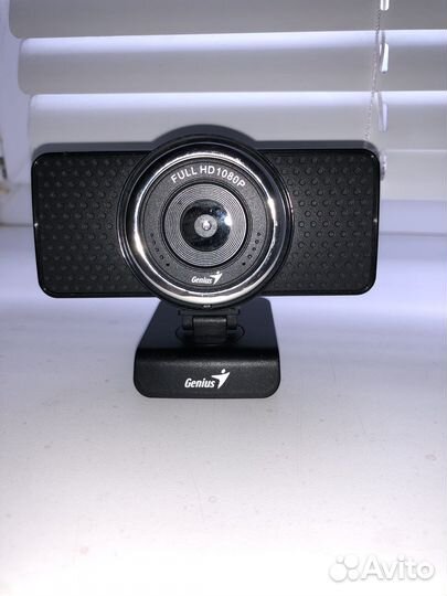 Веб-камера Genius