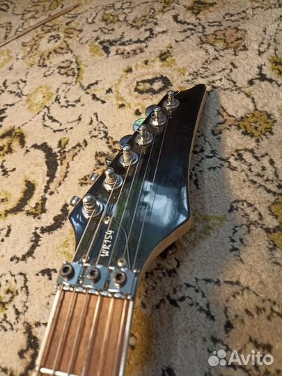 Электрогитара