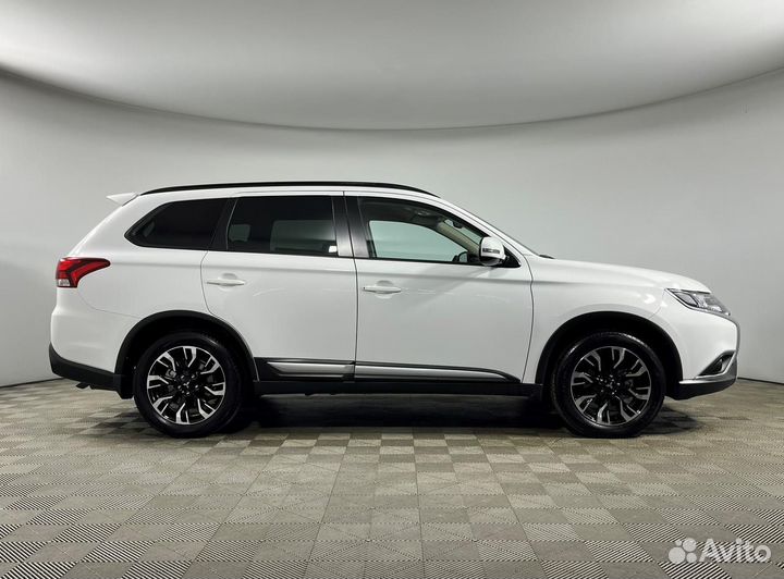 Mitsubishi Outlander 2.0 CVT, 2022, 20 860 км