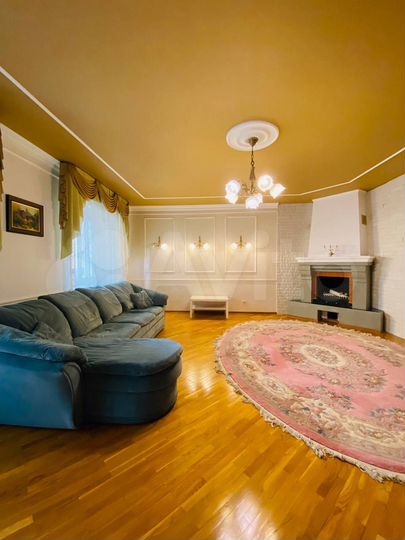 4-к. квартира, 140,9 м², 3/9 эт.