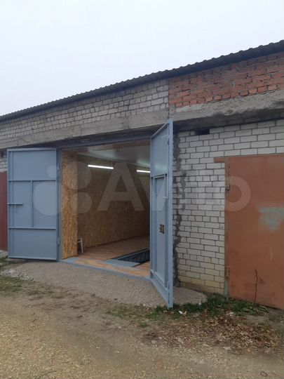 Гараж, > 30 м²