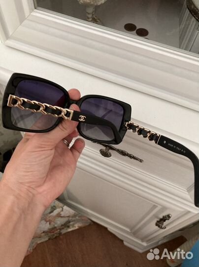 Солнцезащитные очки женские chanel