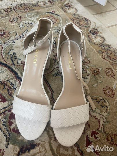 Босоножки женские 38 размер новые