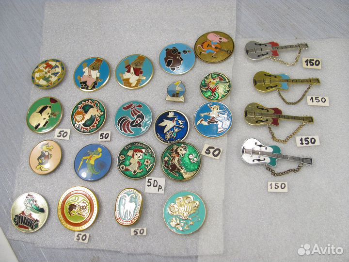 Значки -броши -гитары, из СССР