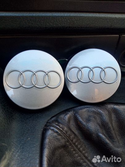 Заглушки литых дисков Ауди