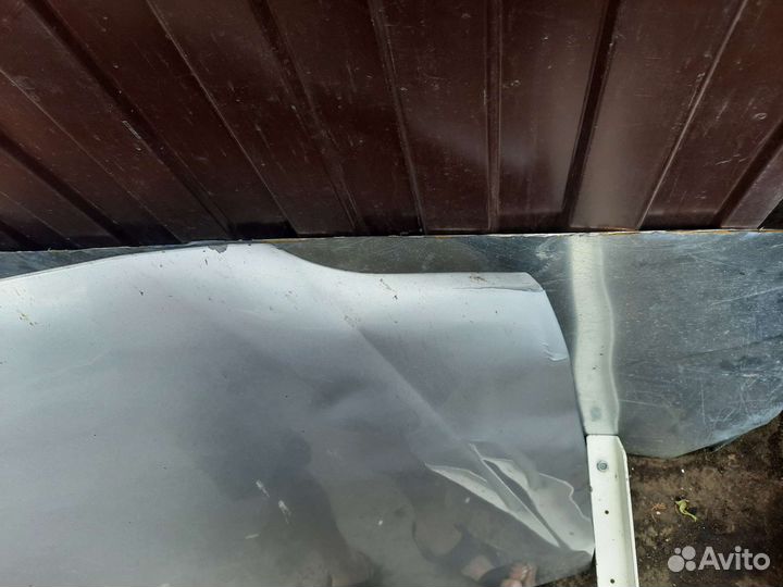 Продам капот лада Ларгус Рено Логан б.у