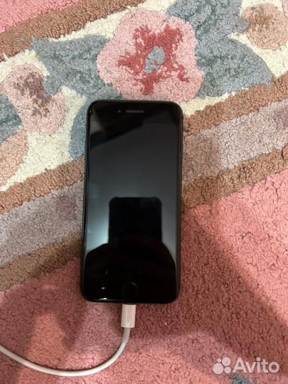 iPhone 8, 64 ГБ