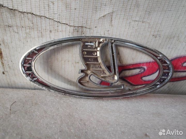 Эмблема багажника задняя Лада Гранта FL