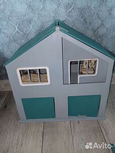 Домик кукольный