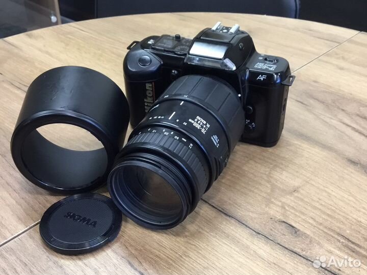 Nikon F-401 AF + Sigma 70-300 / 1:4-5,6 DL macro