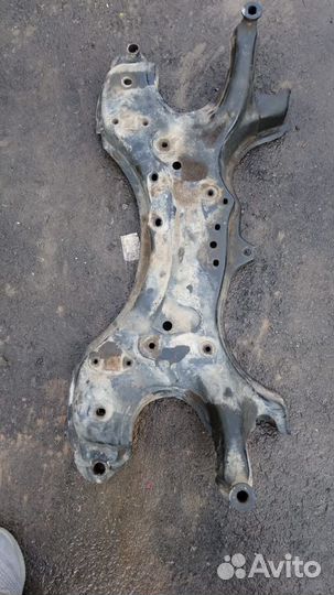 Подрамник Тойота Королла Е120 1.6 АКПП