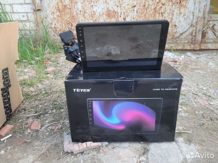 Продам планшет на мультивен, в связи с продажей