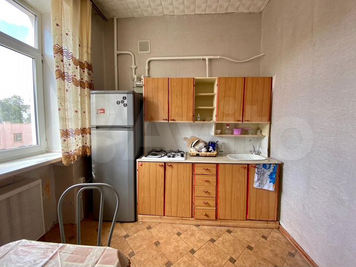 2-к. квартира, 43 м², 2/4 эт.