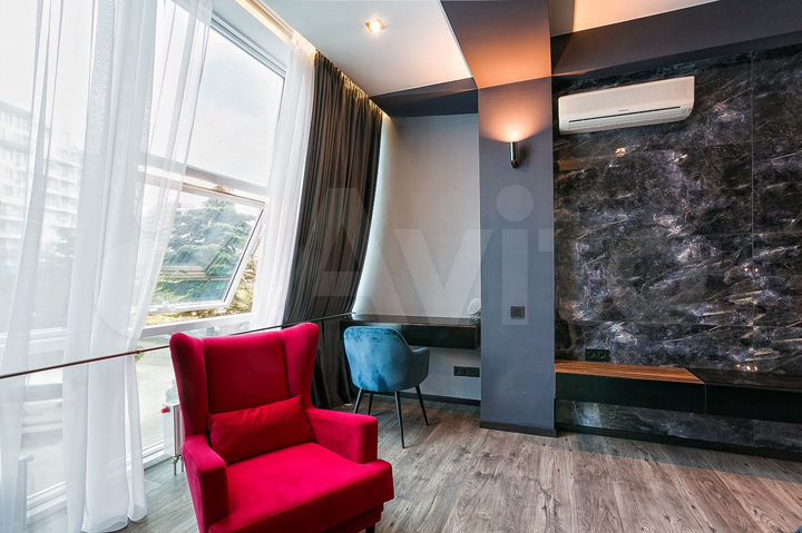 4-к. квартира, 127 м², 2/9 эт.