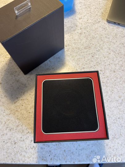 Twelve south BassJump 2