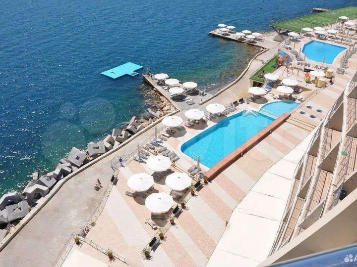 3-к. апартаменты, 156 м², 8/9 эт.