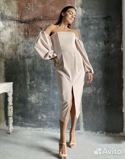 Нарядное женское платье