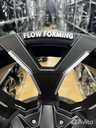 Диски литые R18 5*150 Flow Forming Toyota, Lexus