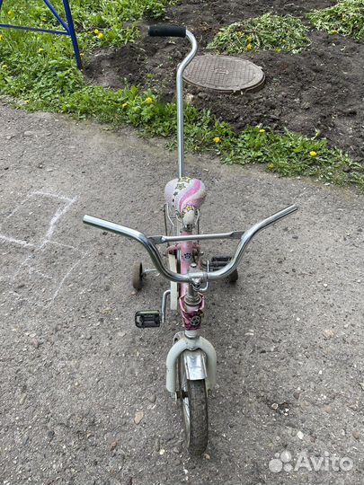 Детский велосипед с ручкой