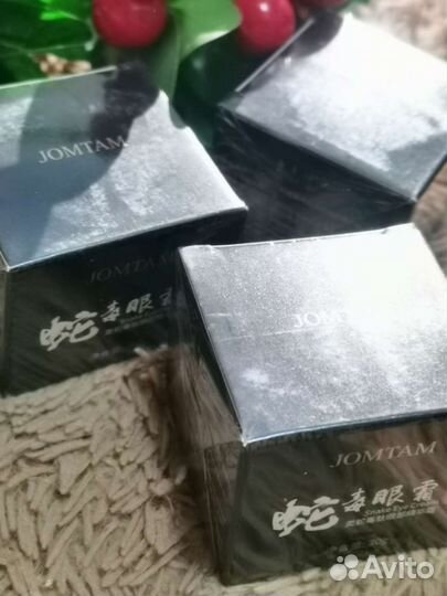 Крем вокруг глаз со змеиным ядом jomtam 30гр