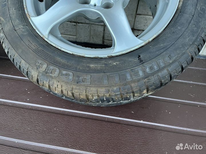 Pirelli P600 205/60 R15