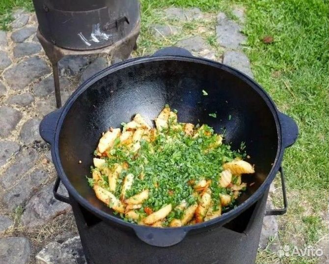 Казан чугунный узбекский с крышкой для плова