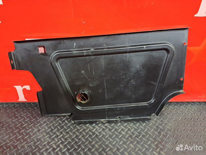 Накладка спальника правая