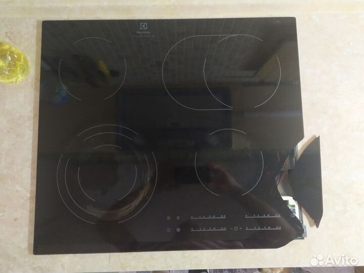 Варочная панель электрическая electroluxehf96547FK