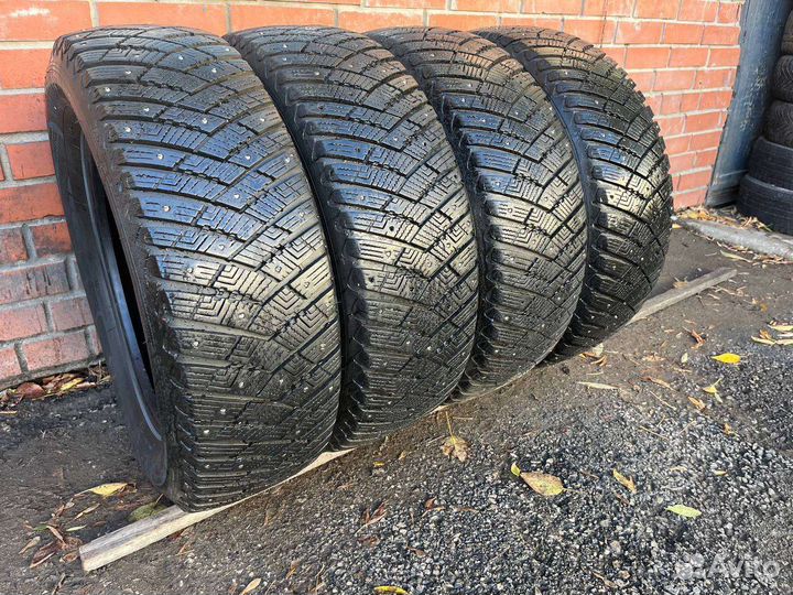 Goodyear UltraGrip Ice Arctic SUV 235/65 R18 110T