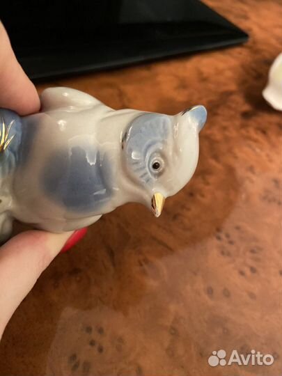 Статуэтка птица