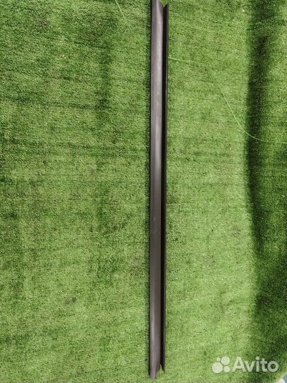 Бархотки передней правой двери Renault duster 1