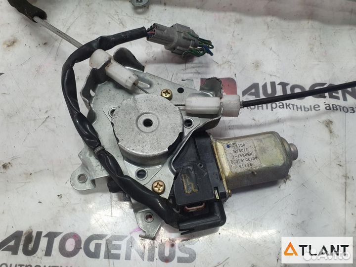 Стеклоподъемник передний правый nissan bluebird