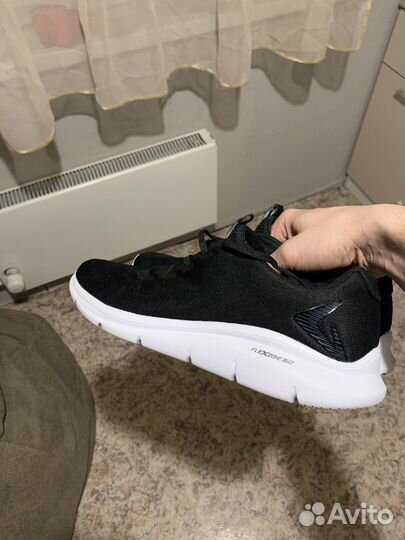 Кроссовки Demix 47 размер 31,5 см