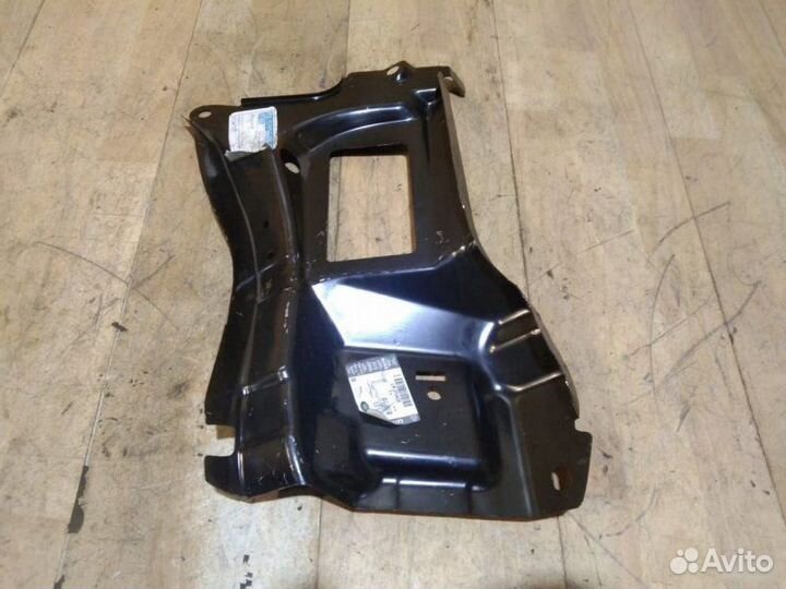 Суппорт фонаря Land Rover