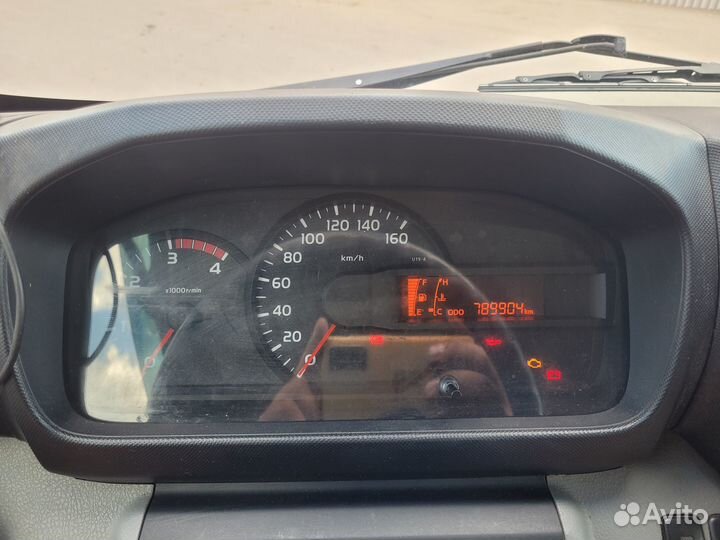 Hino 300 (Dutro), 2015