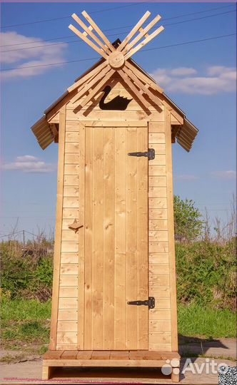 Дачный туалет деревянный